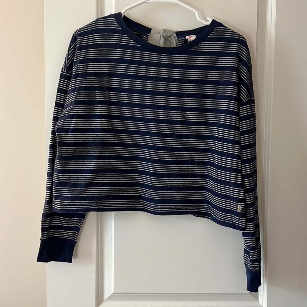 Levi’s long sleeve cropped tee